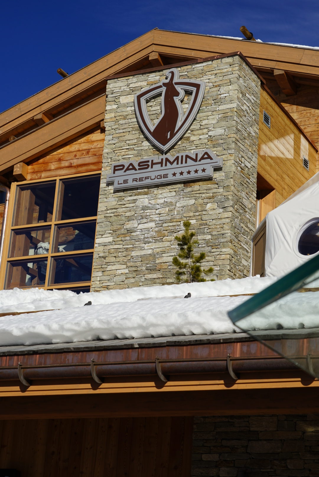 L’hôtel Le Pashmina, un refuge de luxe au bord des pistes