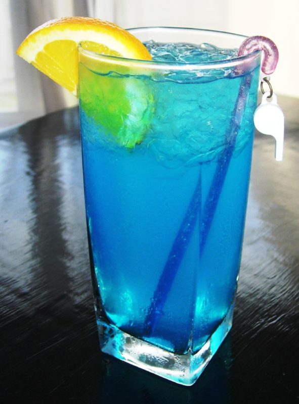 MonsieurMadame cocktail Blue Lagoon