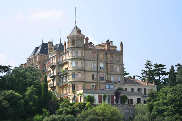 Château Vallombrosa Source: Cannes Destination