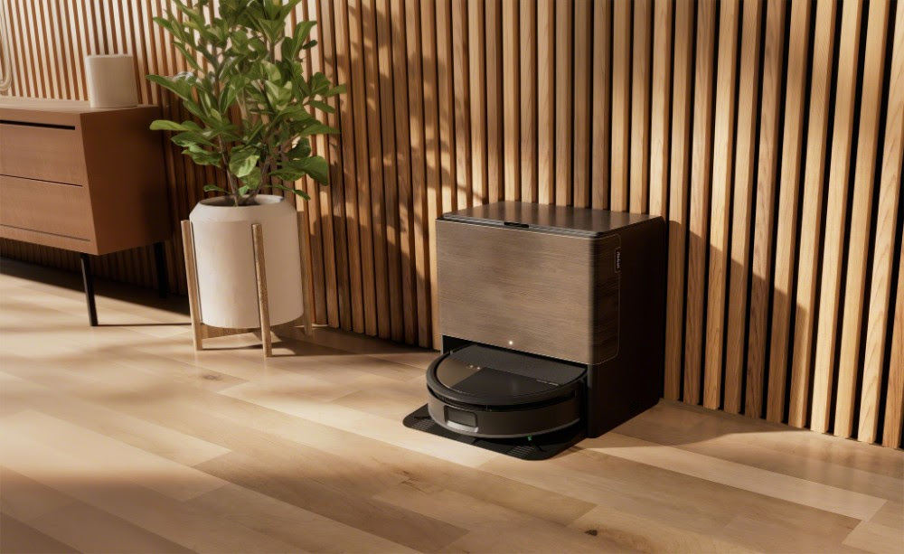 iRobot dévoile le Roomba® Max 705 Combo : son robot 2-en-1 le plus puissant, équipé de la base AutoWash™