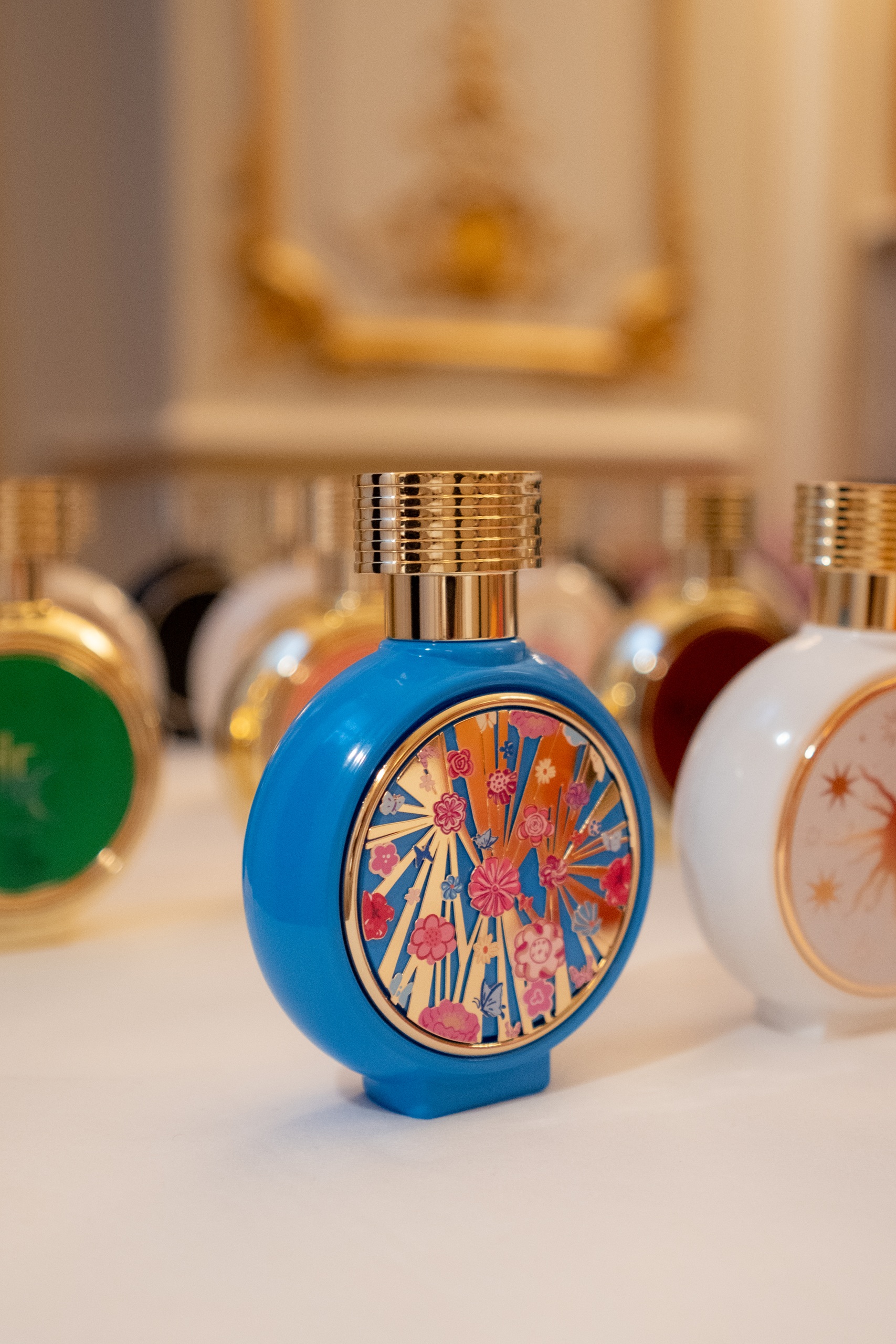 Musk Flower, parfum scintillant comme une poussière de pierres précieuses sur la peau.