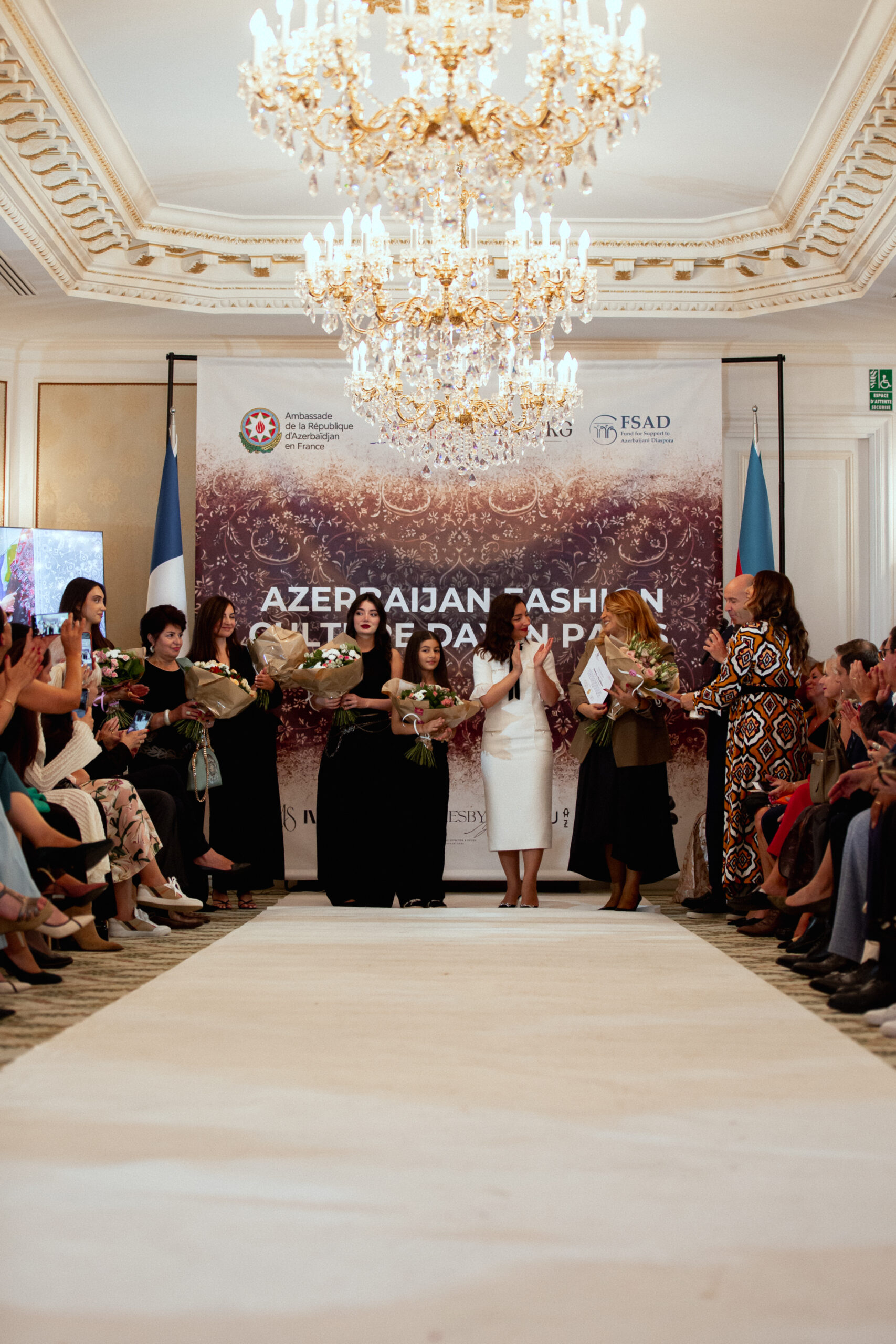 Baku Mood : la mode azerbaïdjanaise fait sensation à Paris